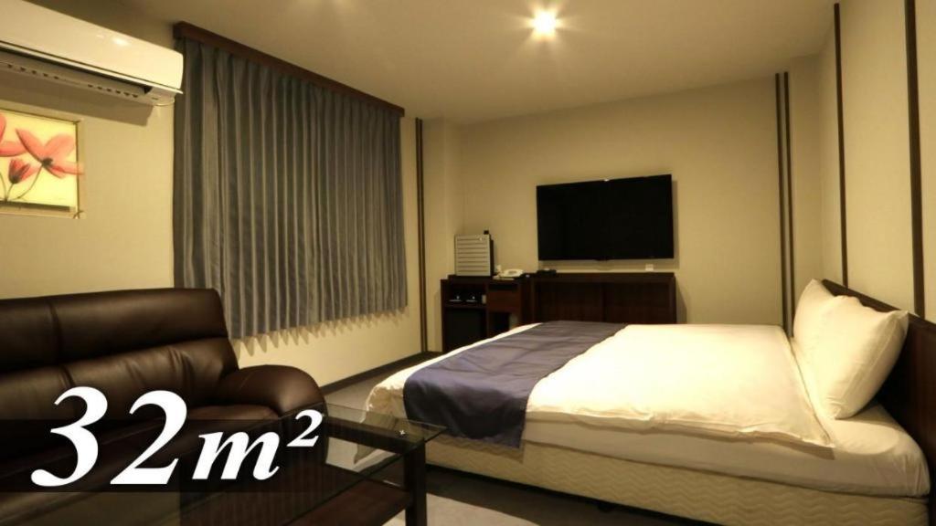 โรงแรมคะนะเดะ นัมบะ โรงแรม 3*